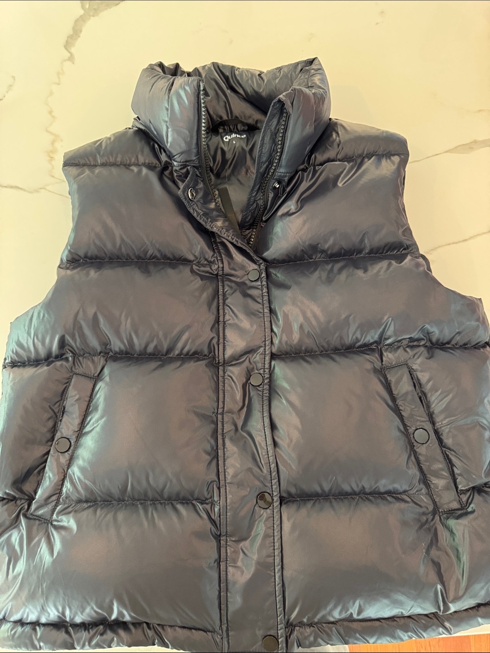 Quince- Women’s  Shiny black “responsible down” Puffer Vest w/ detachable hood 💛